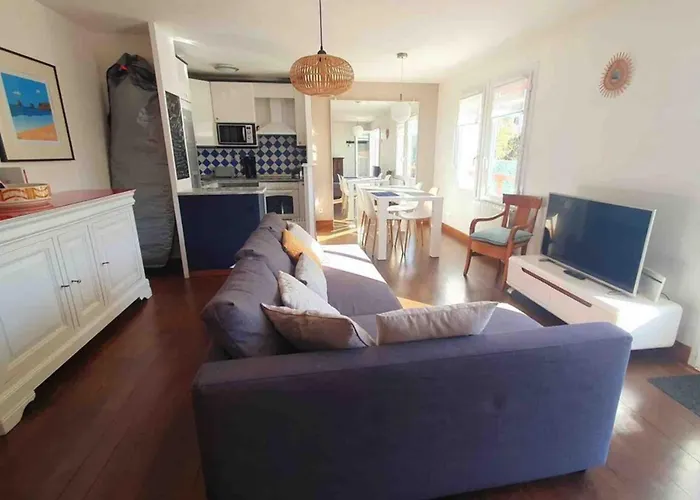 펜션 Duplex With Terrace Between And Bay -