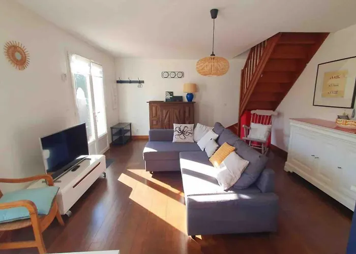 Duplex With Terrace Between And Bay - 펜션 *