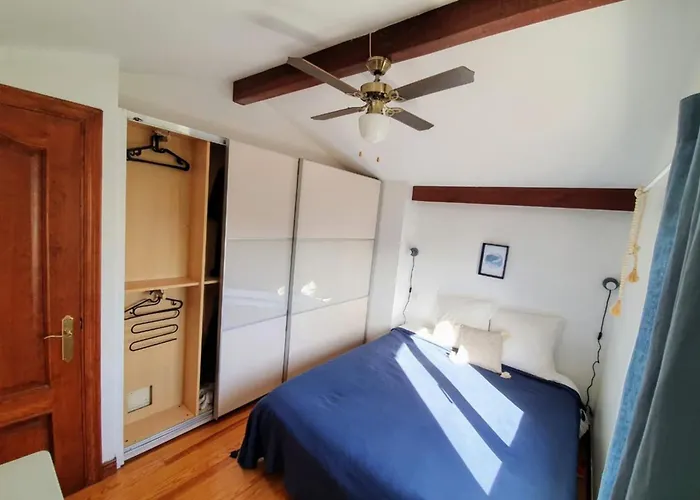 Duplex With Terrace Between And Bay -